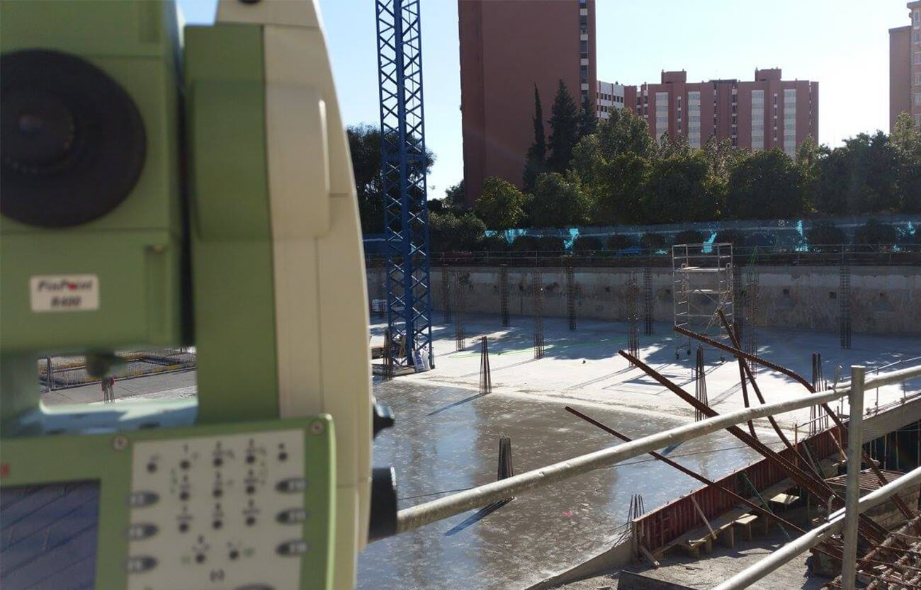 Construcción Centro Deportivo Mar de Plata - Servicios de topografía en Sevilla