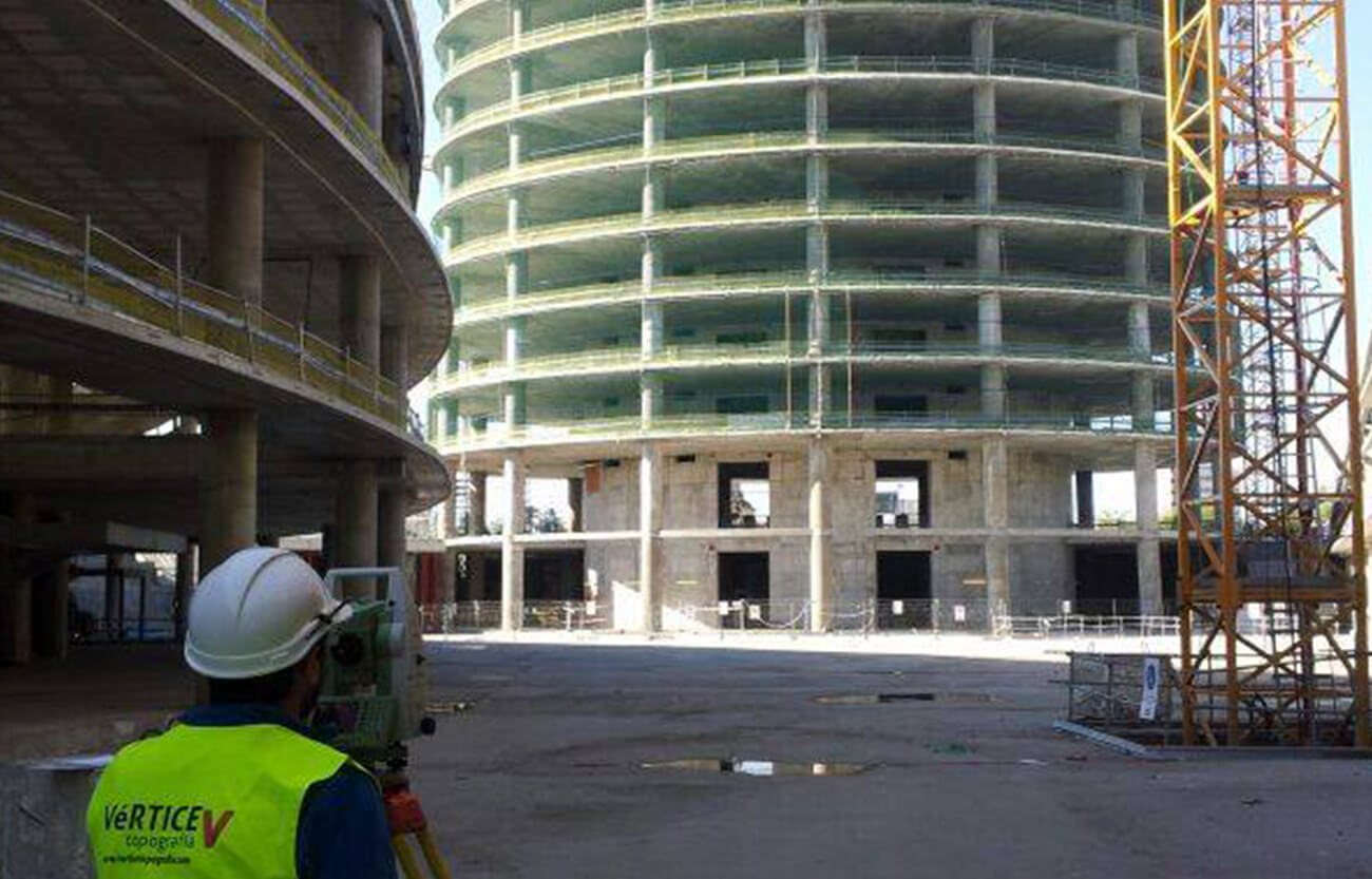 Servicios topografía en la Torre Pelli - Sevilla